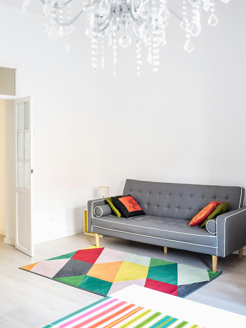 Hand tufted rug made in India with contemporary design and soft texture